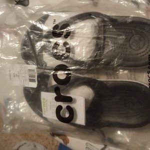 NWT Crocs Men's and Women's Sandals - Crocband Flip Flops Men 7/ Women 9